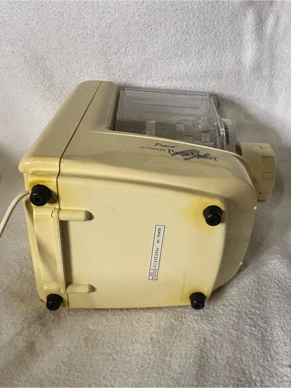 Electric Pasta Maker / Dough Press - Compact Kitchen Appliance great condition
